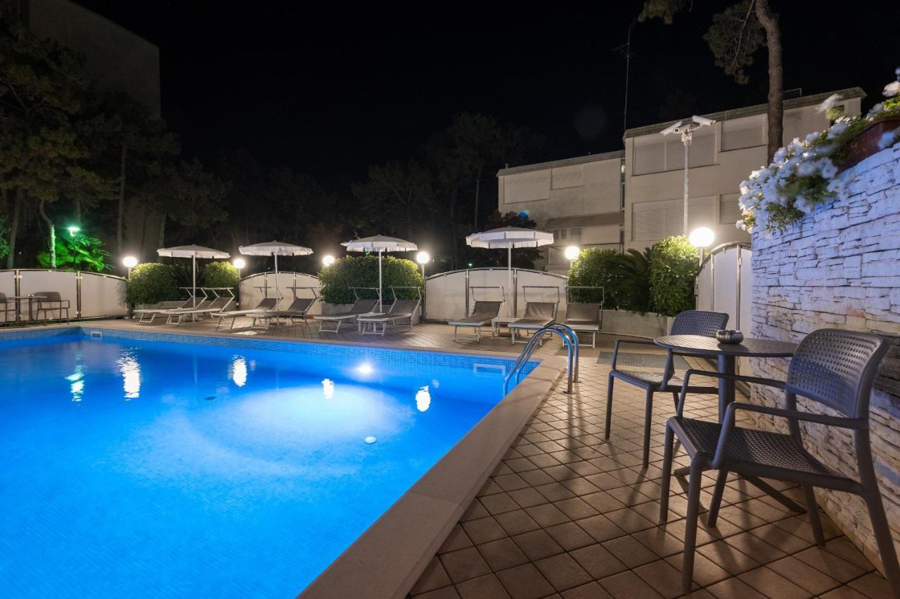 Hotel Croce Di Malta Lignano Sabbiadoro Exteriér fotografie