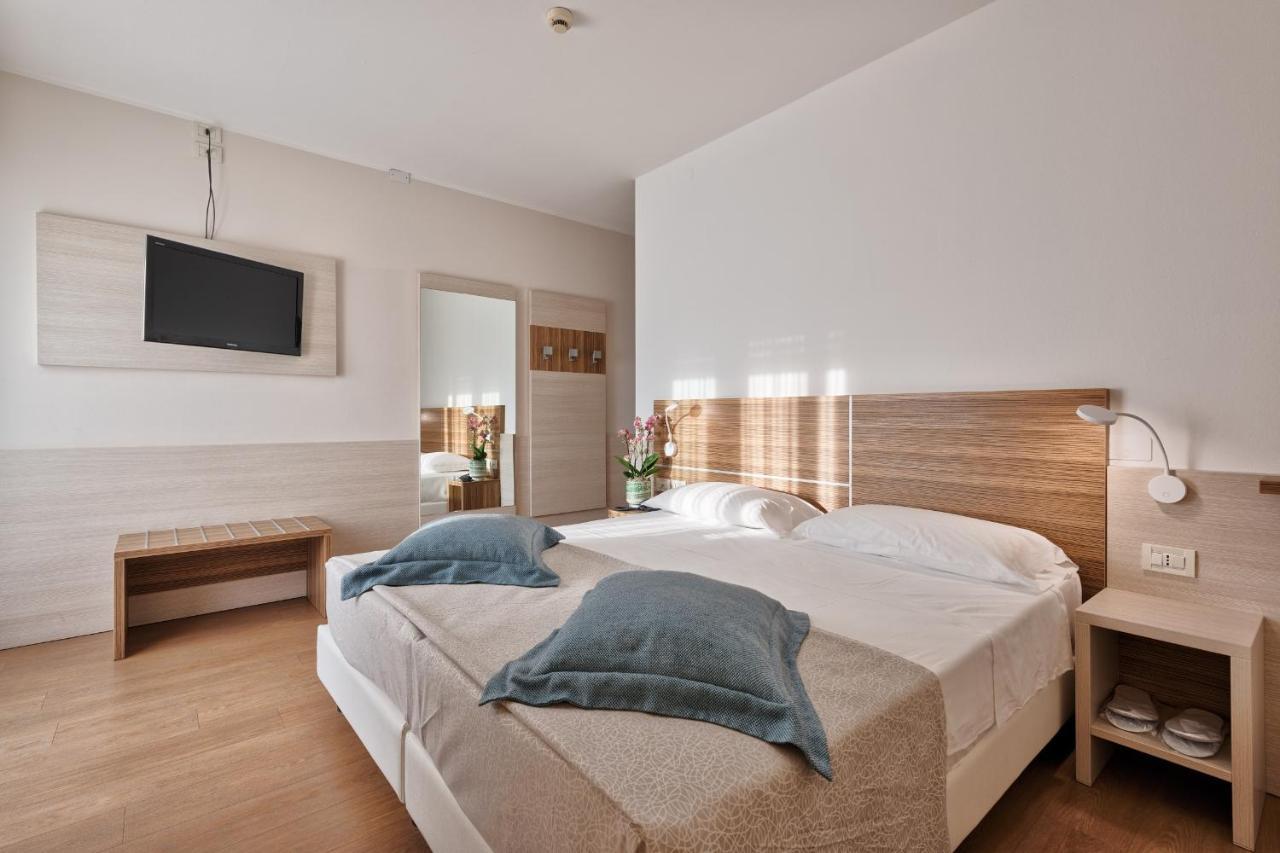 Hotel Croce Di Malta Lignano Sabbiadoro Exteriér fotografie
