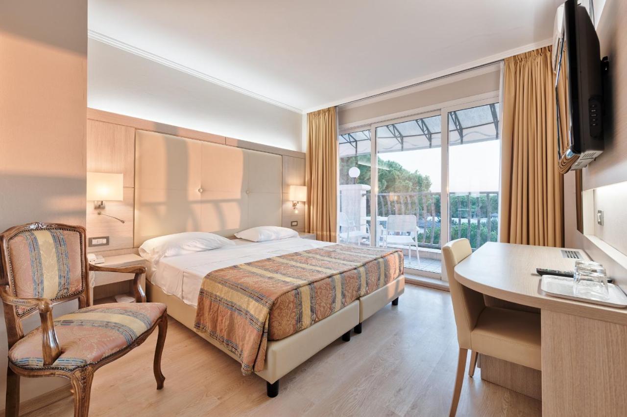 Hotel Croce Di Malta Lignano Sabbiadoro Exteriér fotografie