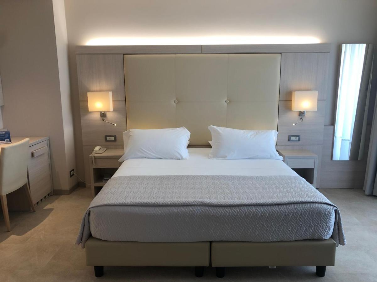 Hotel Croce Di Malta Lignano Sabbiadoro Exteriér fotografie