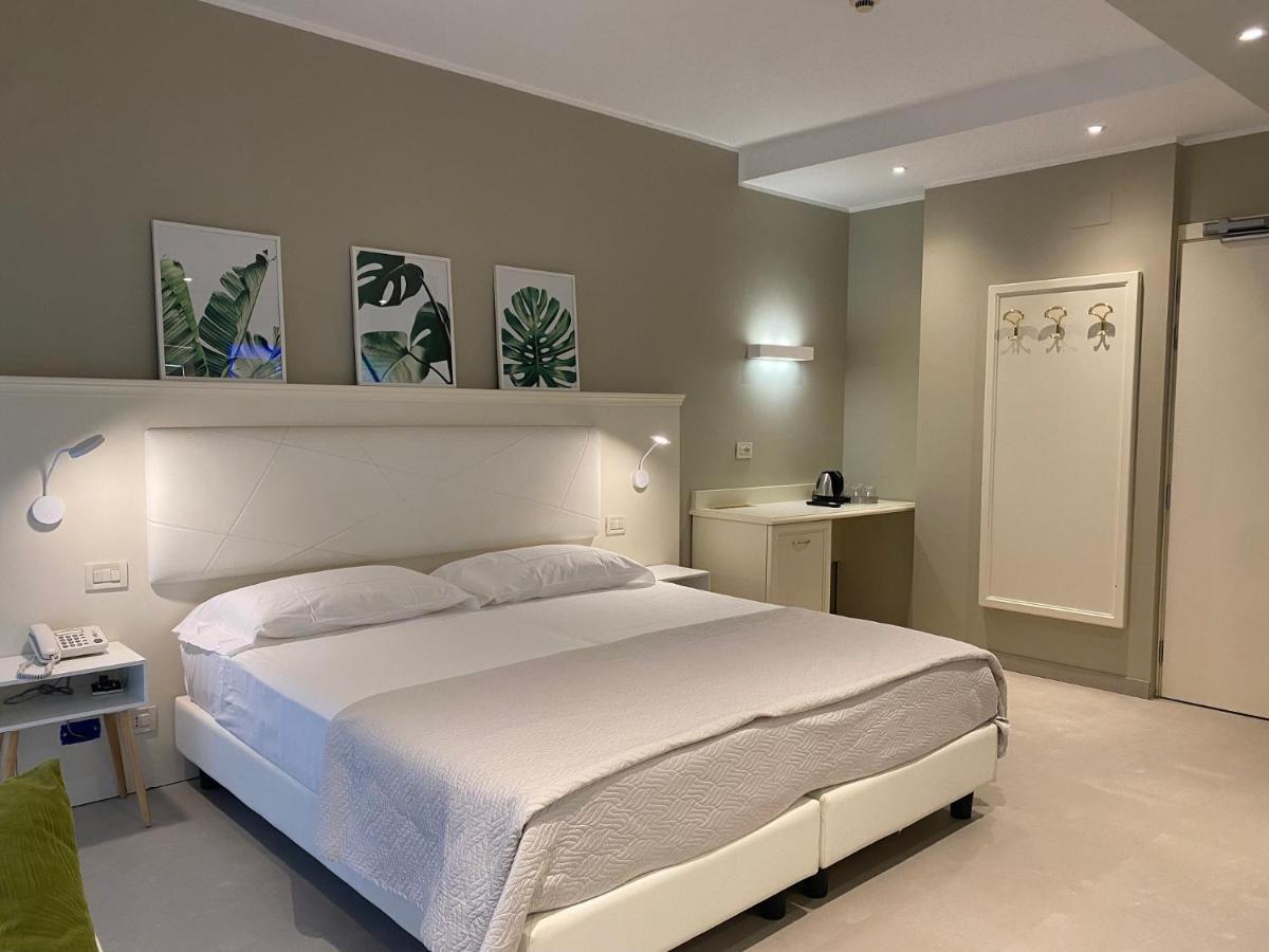 Hotel Croce Di Malta Lignano Sabbiadoro Exteriér fotografie