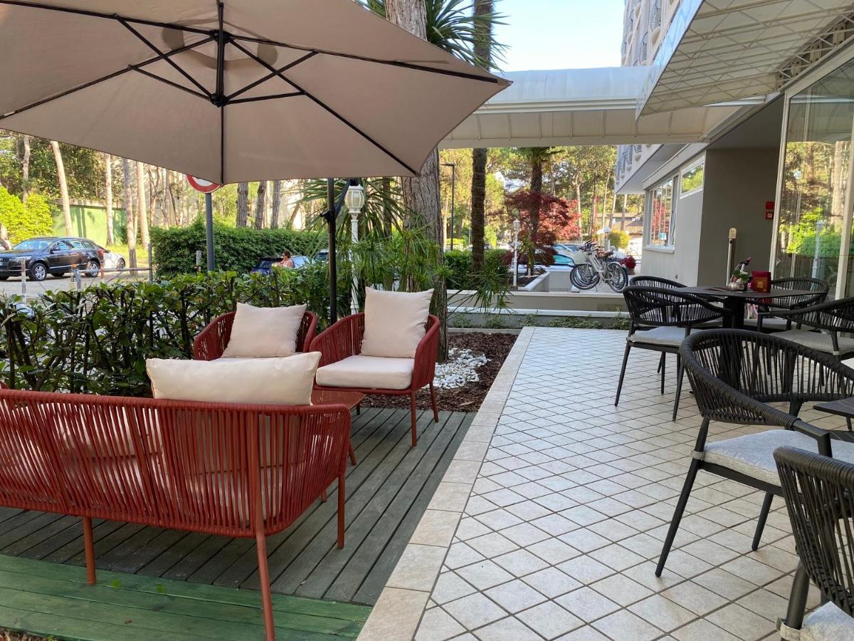 Hotel Croce Di Malta Lignano Sabbiadoro Exteriér fotografie