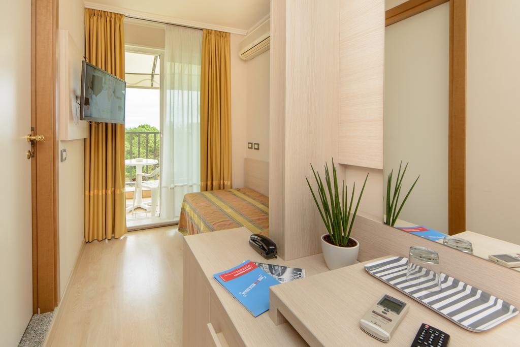 Hotel Croce Di Malta Lignano Sabbiadoro Exteriér fotografie